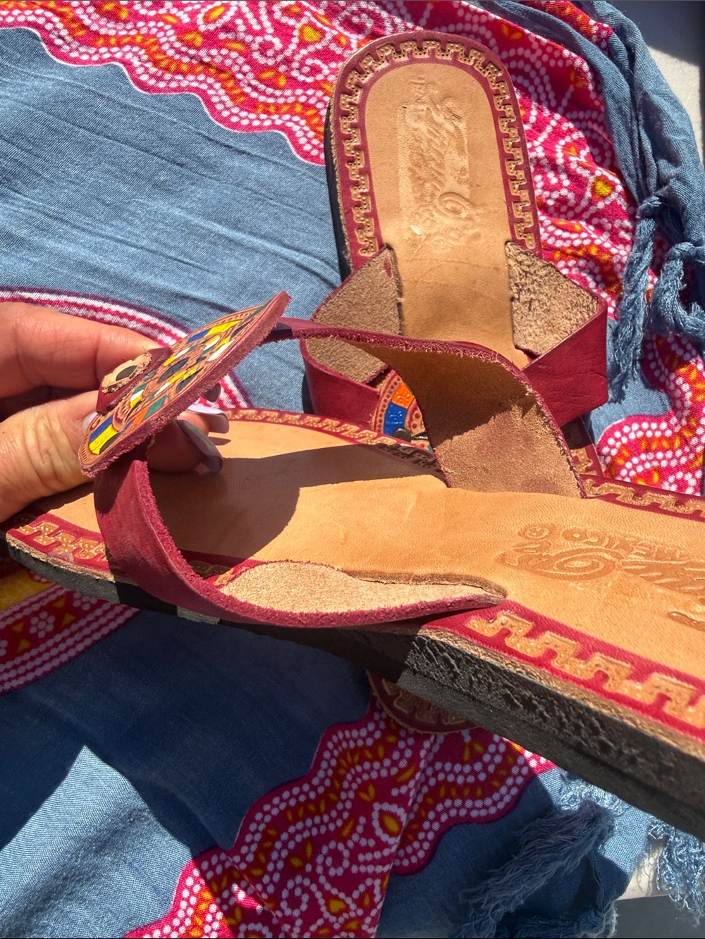Anay Pe Mexico New leather Handcrafted Burgundy Leather Beaded Thong Sandals 8 - Picture 7 of 14